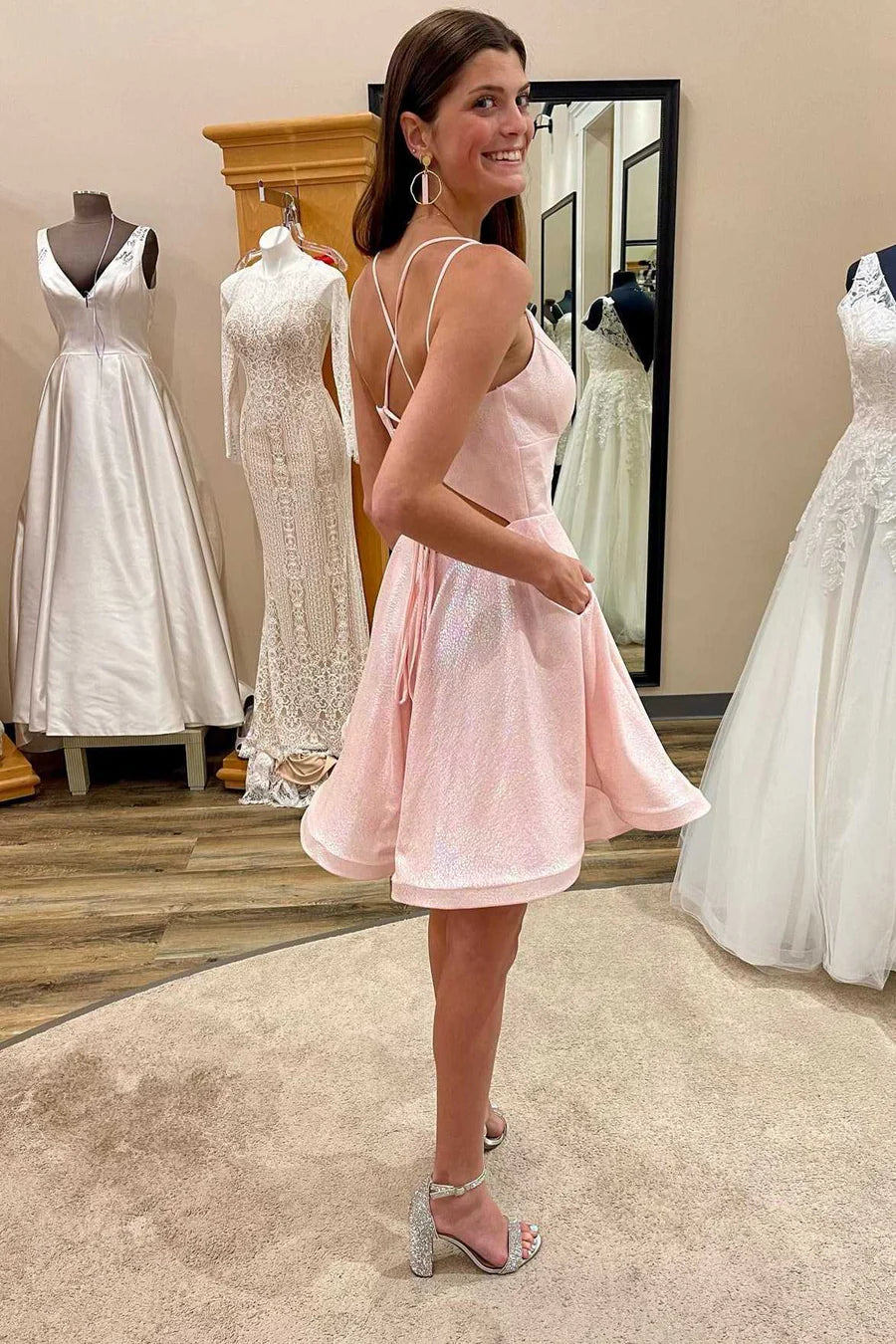 Vestido de fiesta de cintura alta con corte A y bolsillos